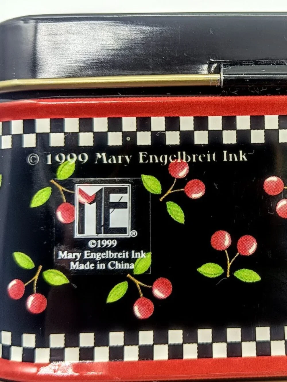 Vintage Mary Engelbreit 1999 Tin Metal Lunch Box